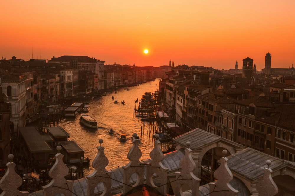 how to get residency in Italy without moving